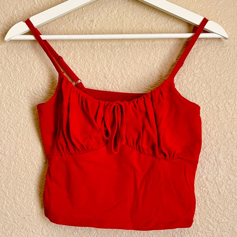 Red Hollister must have collection crop tank with tie